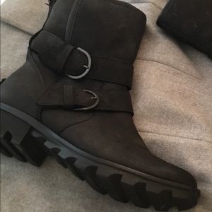 Sorel nice boots almost new
